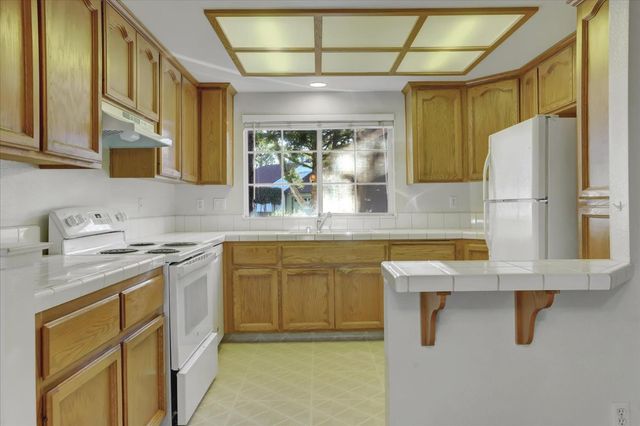 353 Vistamont Dr, Grass Valley, CA 95945