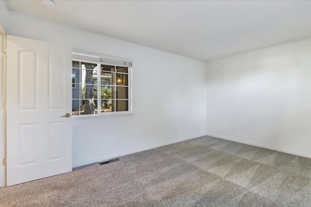 353 Vistamont Dr, Grass Valley, CA 95945