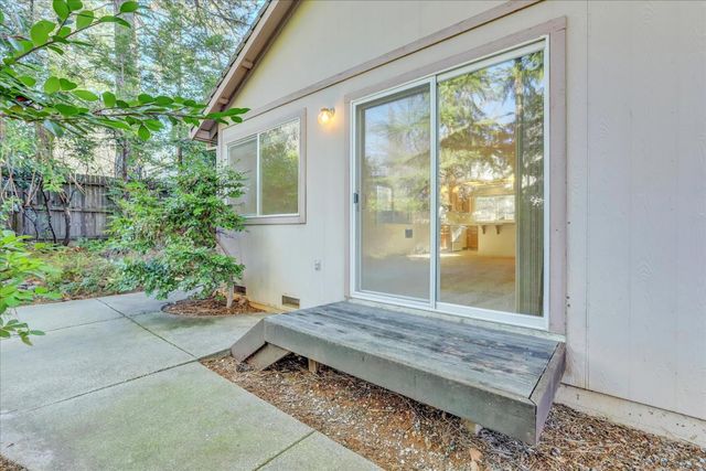 353 Vistamont Dr, Grass Valley, CA 95945