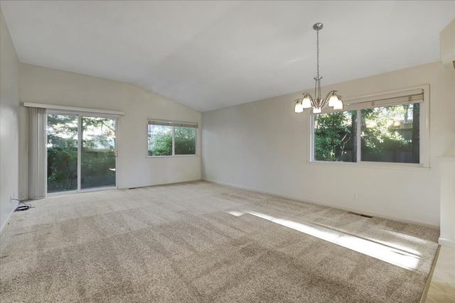 353 Vistamont Dr, Grass Valley, CA 95945