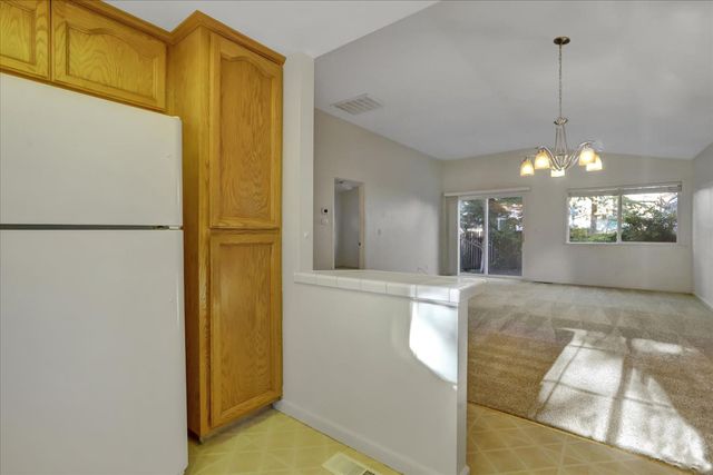 353 Vistamont Dr, Grass Valley, CA 95945