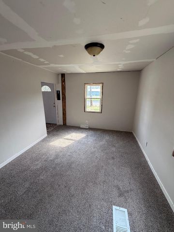 301 MAIN ST, Newport, NJ 08345