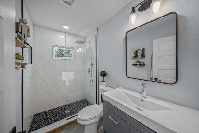 6207 93RD STREET CIRCLE E, Bradenton, FL 34202