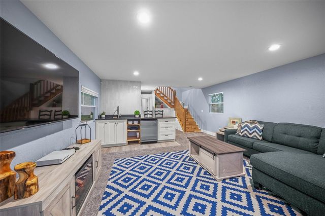 6207 93RD STREET CIRCLE E, Bradenton, FL 34202