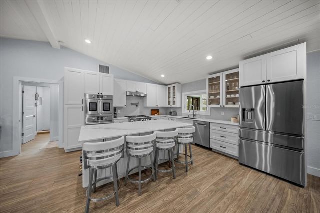 6207 93RD STREET CIRCLE E, Bradenton, FL 34202