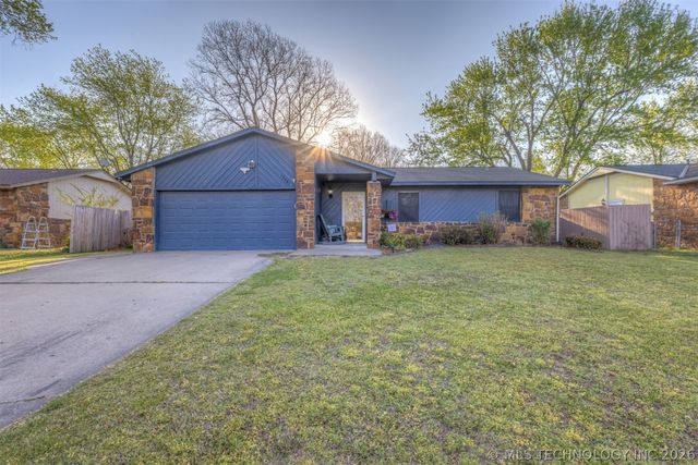 13981 S 283rd East Avenue, Coweta, OK 74429