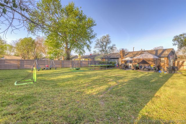 13981 S 283rd East Avenue, Coweta, OK 74429