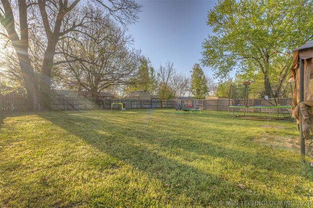 13981 S 283rd East Avenue, Coweta, OK 74429