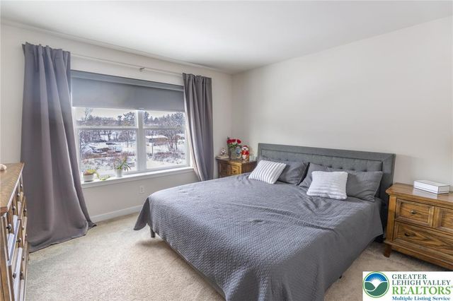 7536 Clayton Avenue, Coopersburg Boro, PA 18036