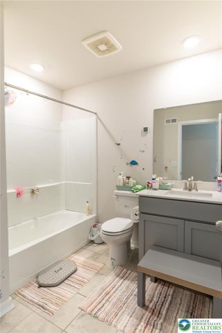 7536 Clayton Avenue, Coopersburg Boro, PA 18036