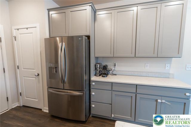 7536 Clayton Avenue, Coopersburg Boro, PA 18036