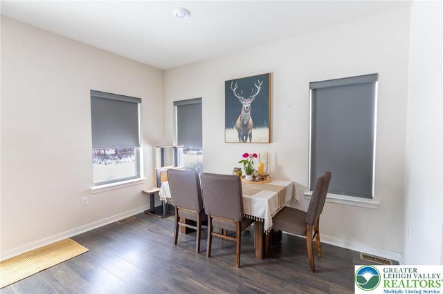 7536 Clayton Avenue, Coopersburg Boro, PA 18036