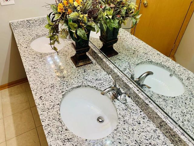 3467 Ravinia Circle, Aurora, IL 60504