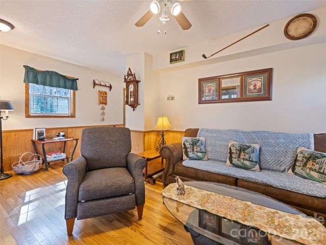 26 Stump Lane, Maggie Valley, NC 28751