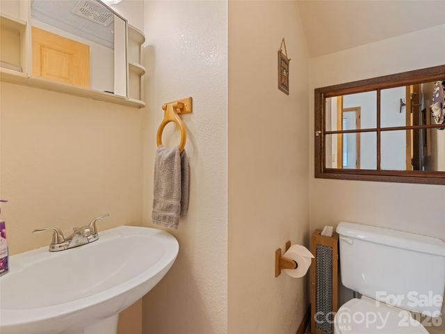 26 Stump Lane, Maggie Valley, NC 28751