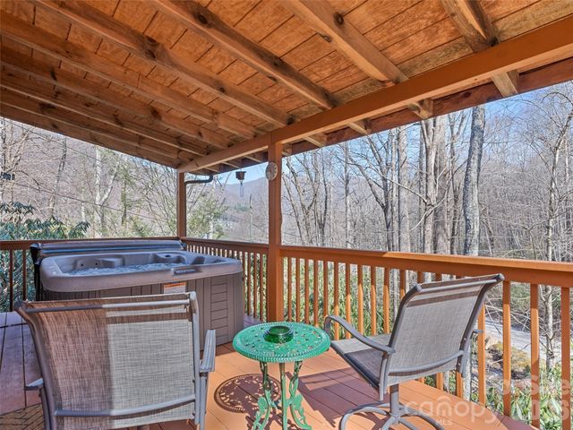 26 Stump Lane, Maggie Valley, NC 28751