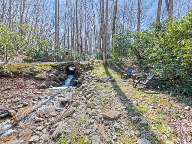 26 Stump Lane, Maggie Valley, NC 28751