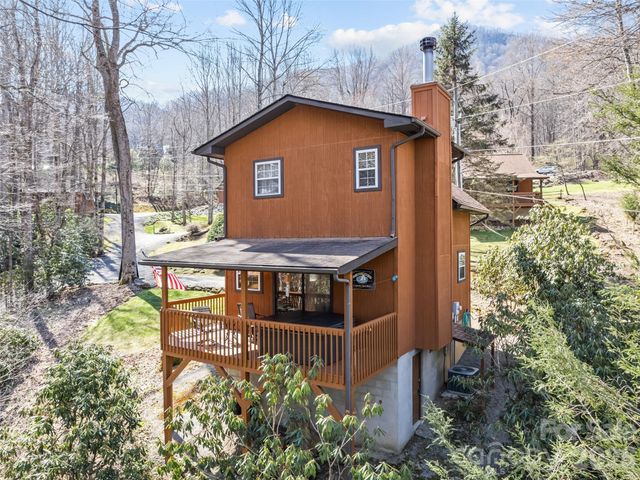 26 Stump Lane, Maggie Valley, NC 28751