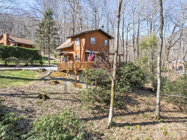 26 Stump Lane, Maggie Valley, NC 28751