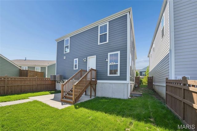 3622 Broad Street, St Charles, MO 63301