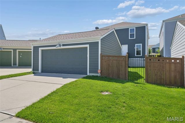 3622 Broad Street, St Charles, MO 63301