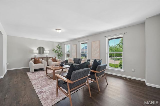 3622 Broad Street, St Charles, MO 63301