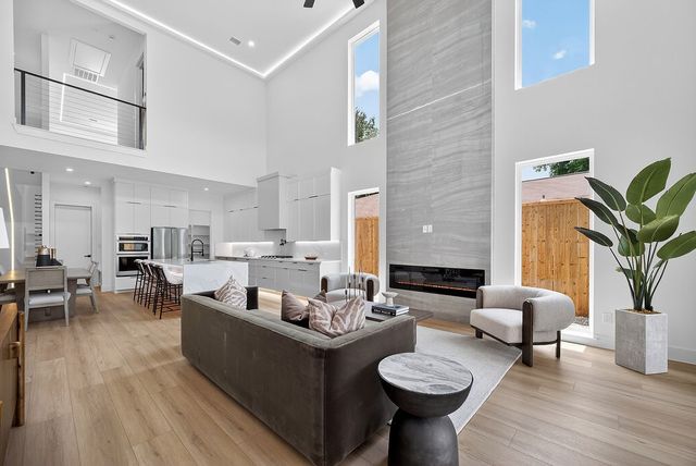 2519 W Lovers Lane, Dallas, TX 75235