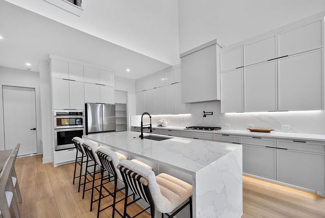 2519 W Lovers Lane, Dallas, TX 75235