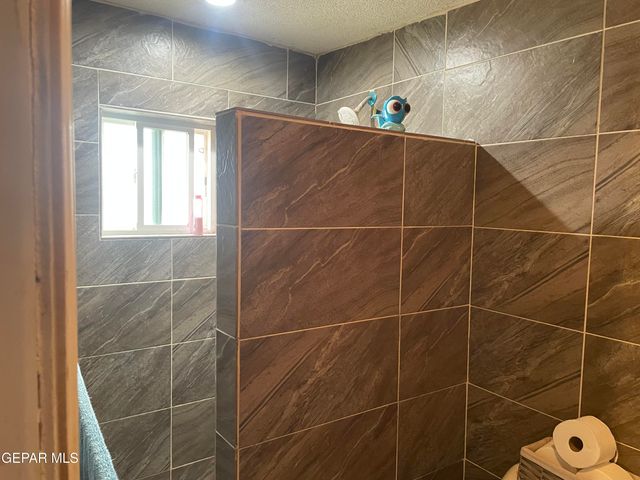 966 TRAYMORE Road, El Paso, TX 79928