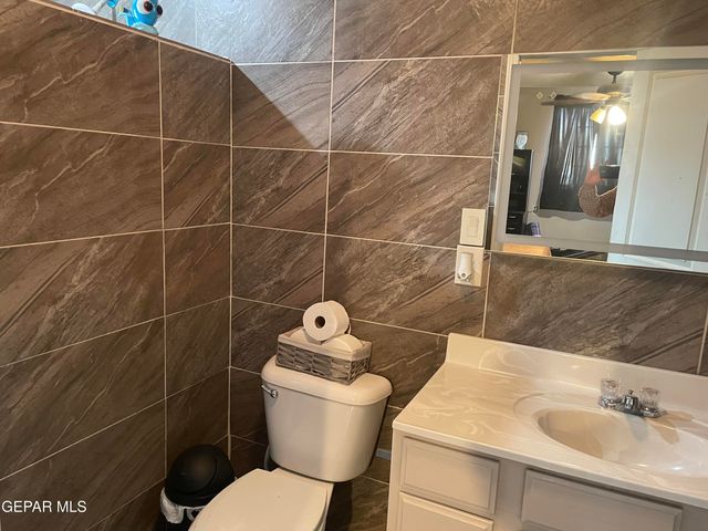 966 TRAYMORE Road, El Paso, TX 79928