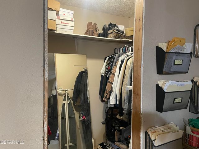 966 TRAYMORE Road, El Paso, TX 79928