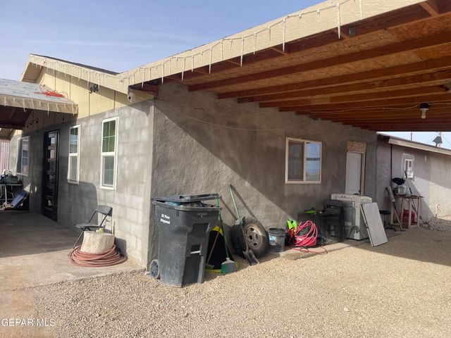 966 TRAYMORE Road, El Paso, TX 79928