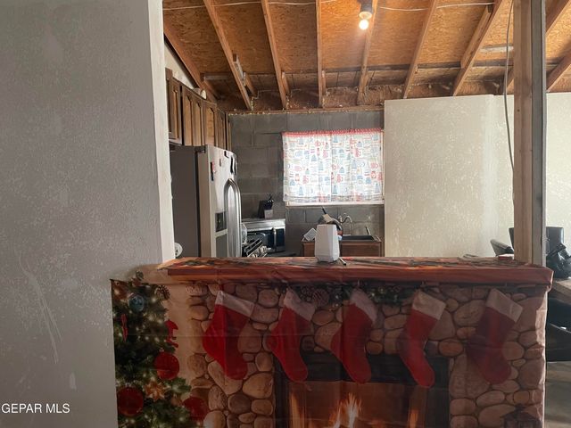 966 TRAYMORE Road, El Paso, TX 79928