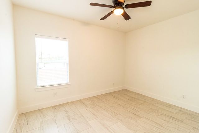 536 Highview Court, Godley, TX 76044