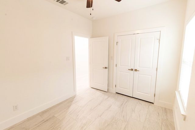536 Highview Court, Godley, TX 76044