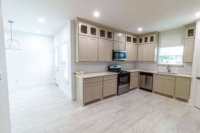 536 Highview Court, Godley, TX 76044