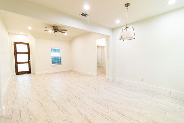 536 Highview Court, Godley, TX 76044