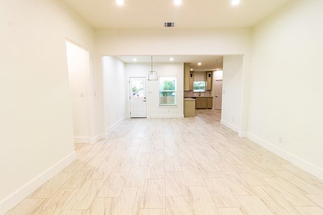 536 Highview Court, Godley, TX 76044