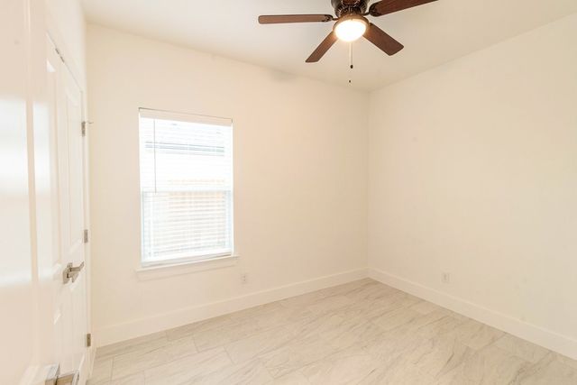 536 Highview Court, Godley, TX 76044