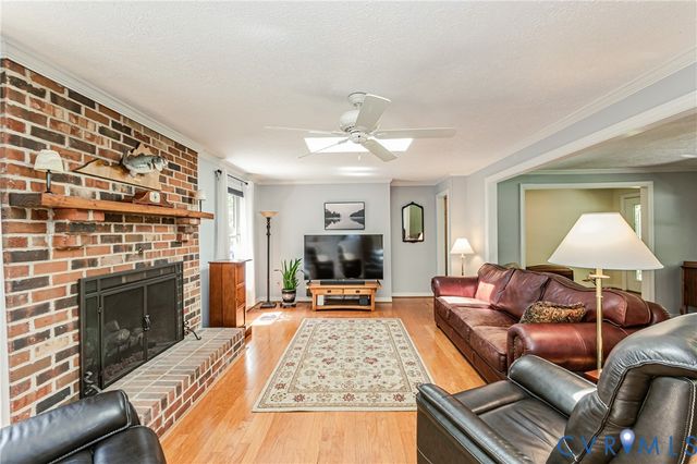 6701 Marl Springs Dr, New Kent, VA 23124