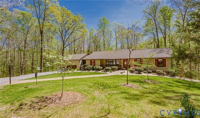 6701 Marl Springs Dr, New Kent, VA 23124