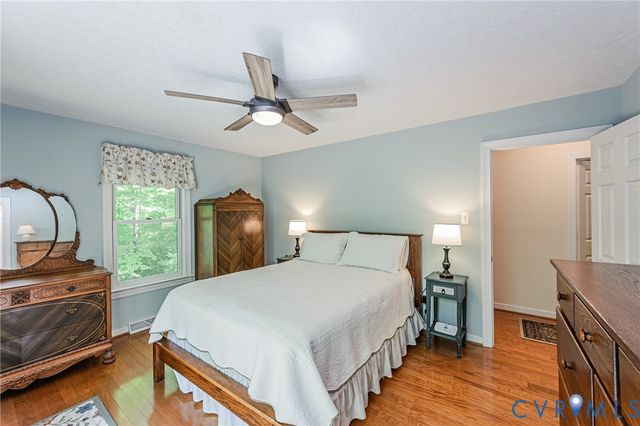 6701 Marl Springs Dr, New Kent, VA 23124