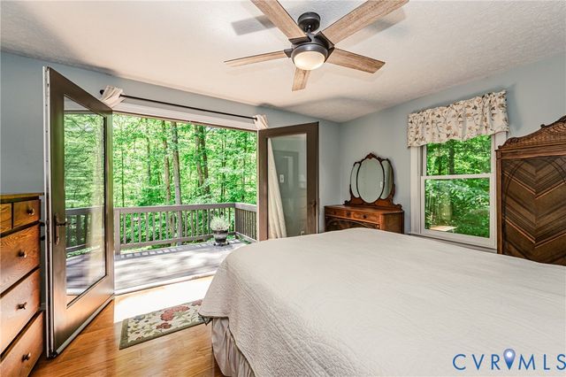6701 Marl Springs Dr, New Kent, VA 23124