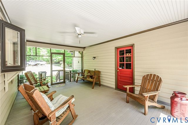 6701 Marl Springs Dr, New Kent, VA 23124