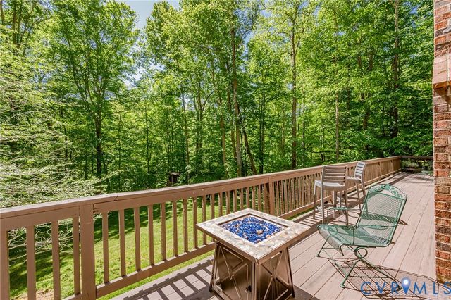 6701 Marl Springs Dr, New Kent, VA 23124