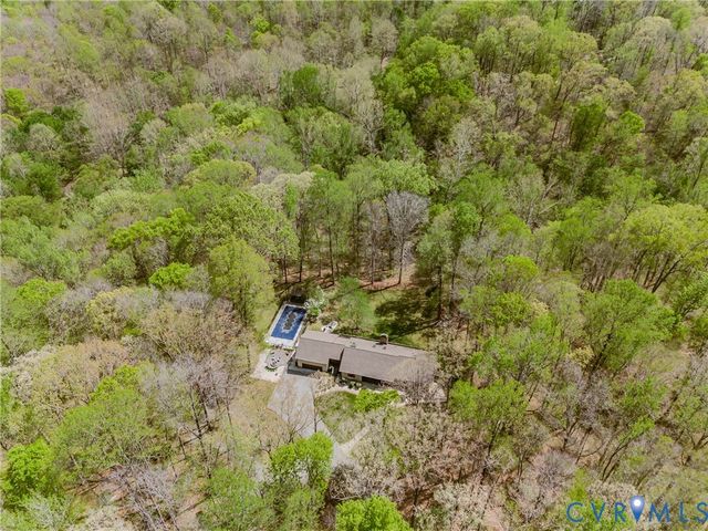 6701 Marl Springs Dr, New Kent, VA 23124