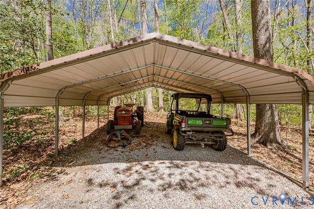 6701 Marl Springs Dr, New Kent, VA 23124