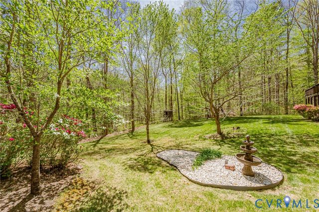 6701 Marl Springs Dr, New Kent, VA 23124
