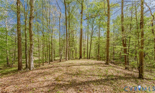 6701 Marl Springs Dr, New Kent, VA 23124
