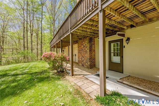 6701 Marl Springs Dr, New Kent, VA 23124